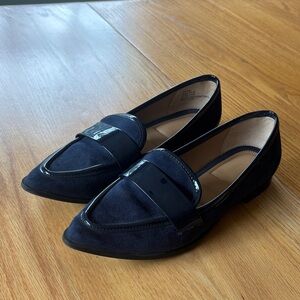 Women’s Kelly and Katie Navy Pointed Toe Loafers - Classic Slip-On Style 8.5 39